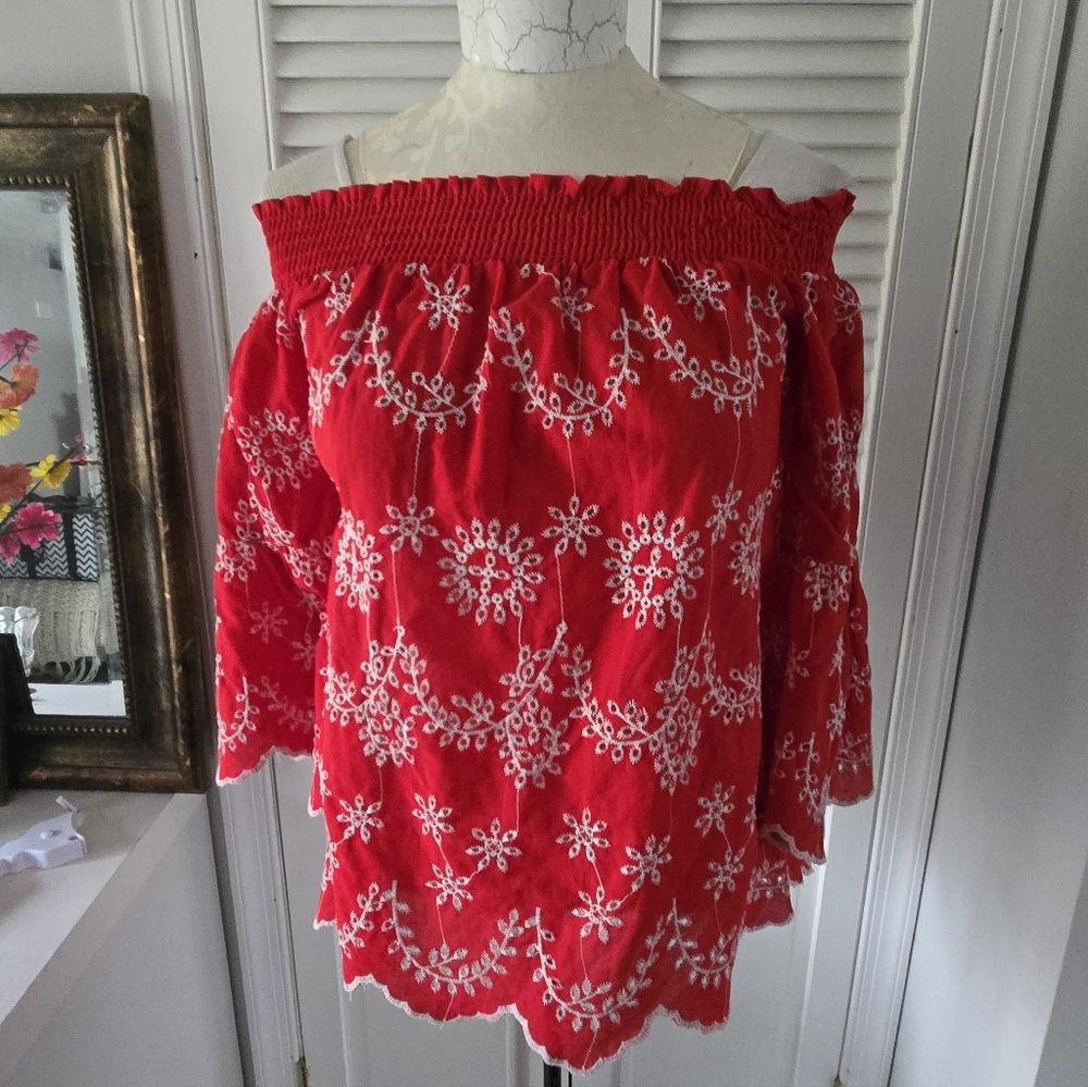 CKlass Red Embroidered Peasant Top NWT - Picture 6 of 9